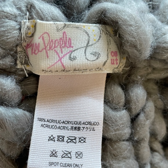 Free People Chunky Knit Dreamland Infinity Scarf in Grey - Picture 3 of 3